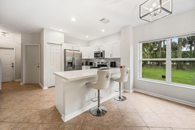 Building Photo - 6985 Brook Hollow Rd