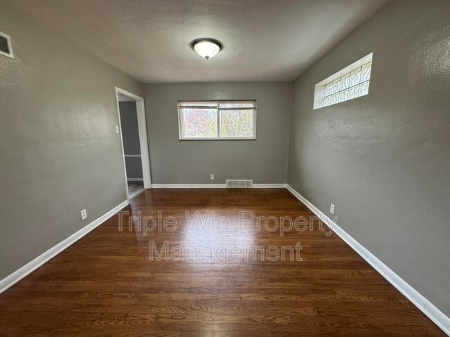 Building Photo - 8000 Noel Ct