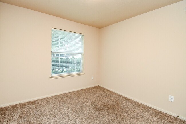 Building Photo - 20615 Maple Rain Ct