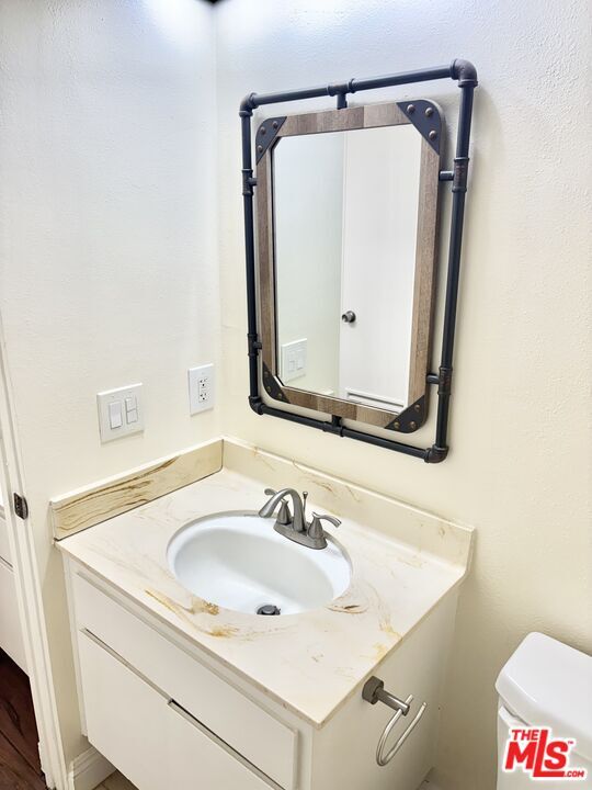 Building Photo - 6526 Ocean Crest Dr