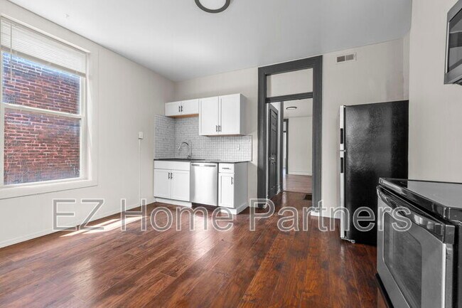 Building Photo - 3148 Nebraska Ave