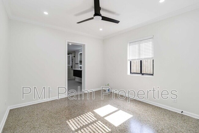 Building Photo - 431 52nd St