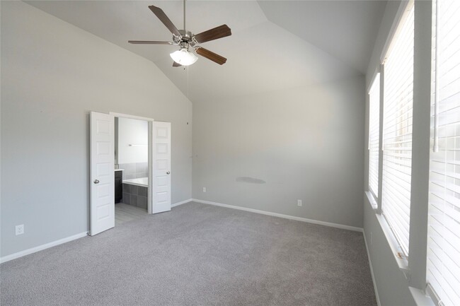 Building Photo - 24238 Golden Fallow Dr