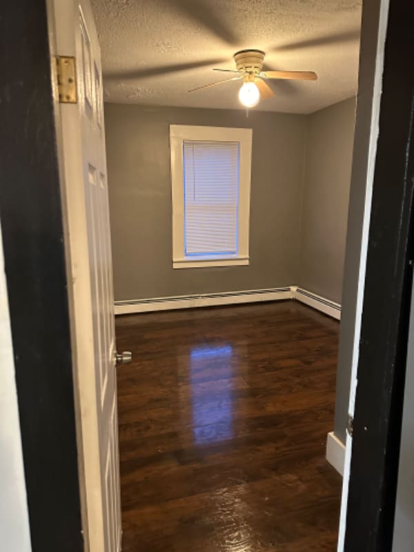 Building Photo - 428 Elm St