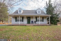 Building Photo - Quiet, Private Home on 3 acres with woods ...