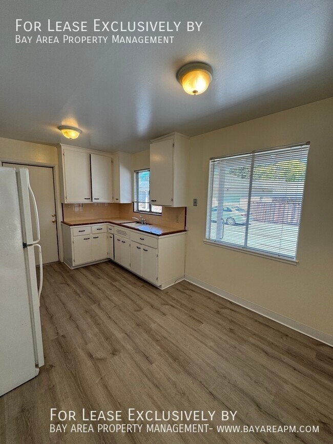 Building Photo - 338 Orchard Ave