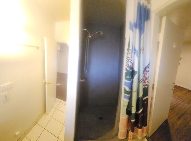 Building Photo - Super close to Poly- Off of Grand Avenue entrance to Cal Poly VERY CLOSE!!!
