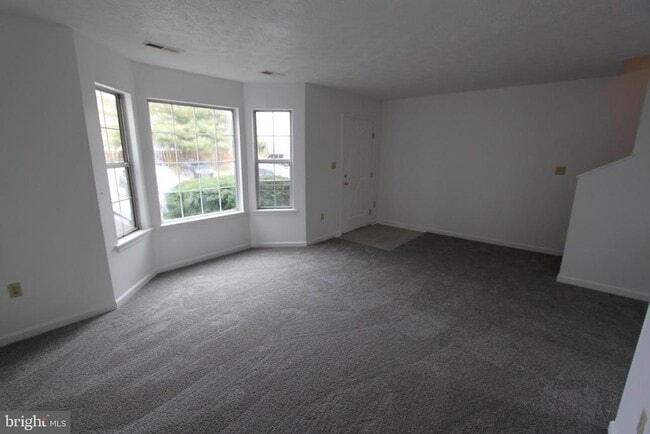 Building Photo - 160 Stadium Cir