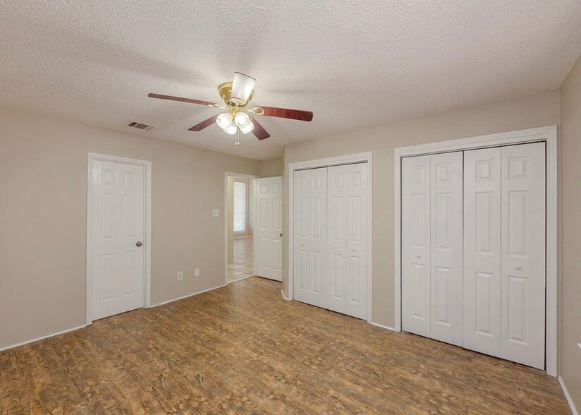 Building Photo - 12917 Meehan Dr