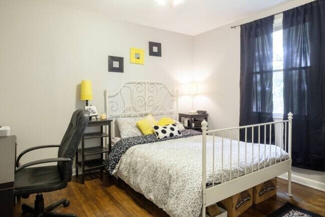 Building Photo - South Nashville Gem on HUGE Corner Lot w/ ...