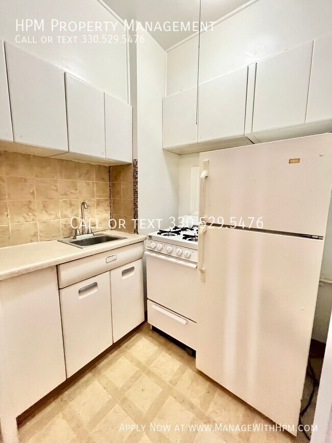 The Alcazar 2450 Derbyshire Rd Cleveland Heights OH 44106 Apartment