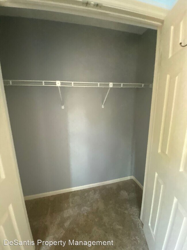 Building Photo - 3 br, 2.5 bath House - 902 Lexington Drive