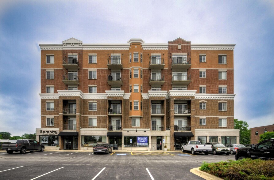 Primary Photo - 238 E Irving Park Rd