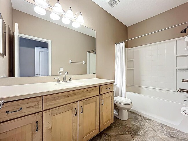 Building Photo - 15811 Fishhawk Falls Dr