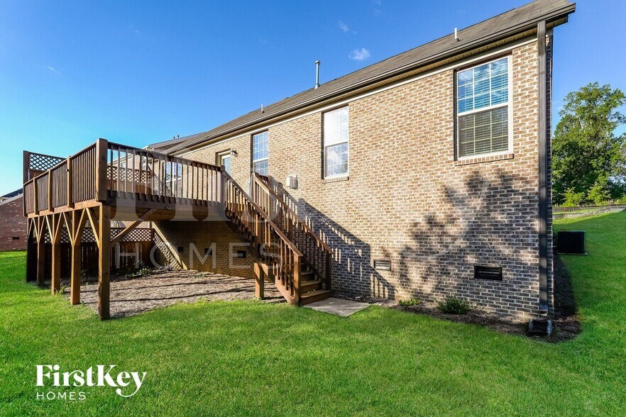 Building Photo - 1651 Ashmead Ln