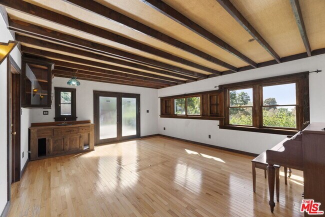 Building Photo - 1409 Avon Park Terrace