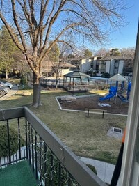 Building Photo - Waterbury Way condominium