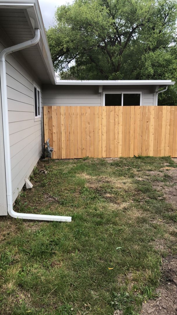 Building Photo - Updated 2 Bedroom 1 bath duplex in NW Corvallis!