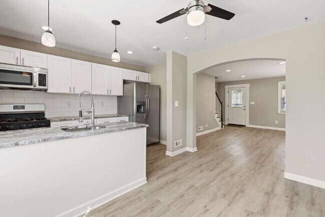 Building Photo - 3482 Dunhaven Rd