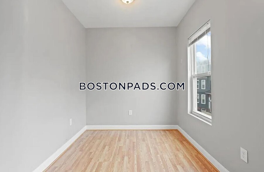 Building Photo - 41 Washburn St