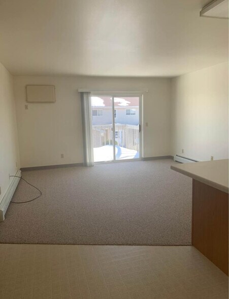 Building Photo - 3110 Wilson Ave