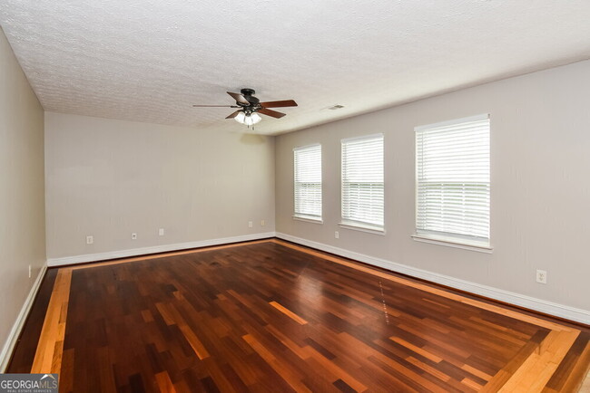 Building Photo - 1305 Bramlett Blvd