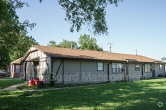 Building Photo - 1826 S Laura St