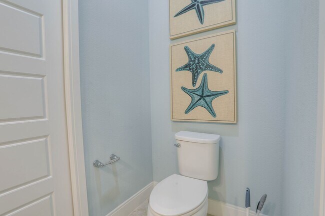 Building Photo - 510 Captiva Dr