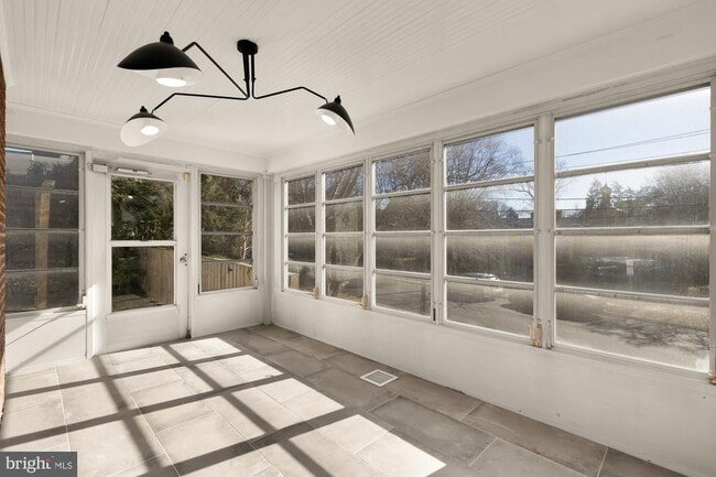 Building Photo - 4105 17th St NW