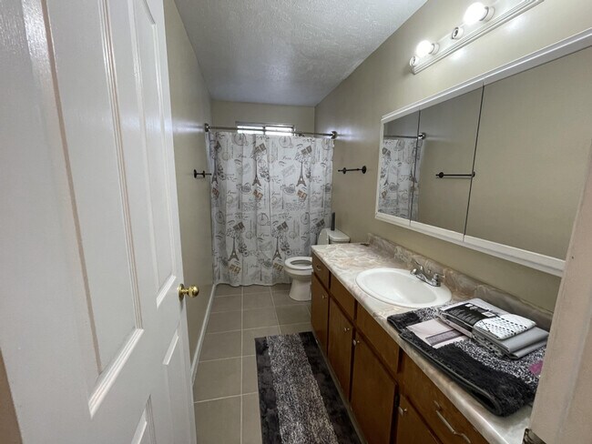 Building Photo - 6517 S Lotus Way