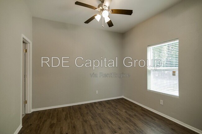 Building Photo - 3025 Sappington Pl