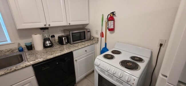 Building Photo - 1915 Avenue O