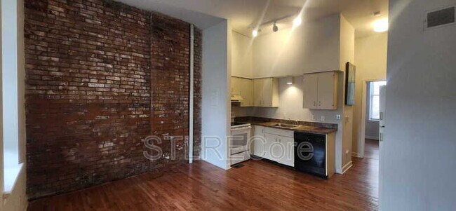 Building Photo - 2415 S 10th St