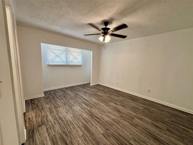 Building Photo - 7211 Orlando St