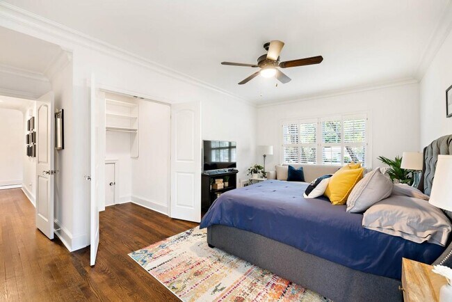 Building Photo - 1737 Barnesdale Way NE