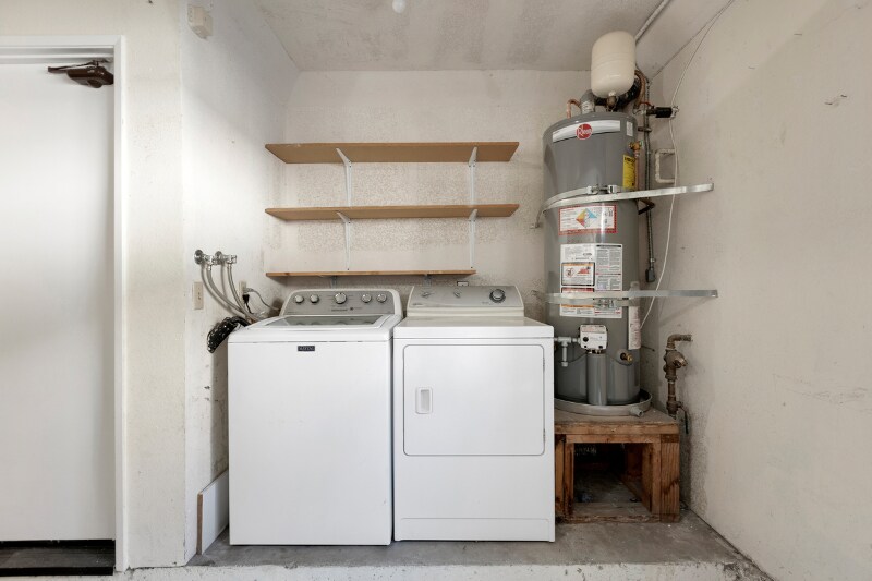 Building Photo - 7962 Mission Vista Dr