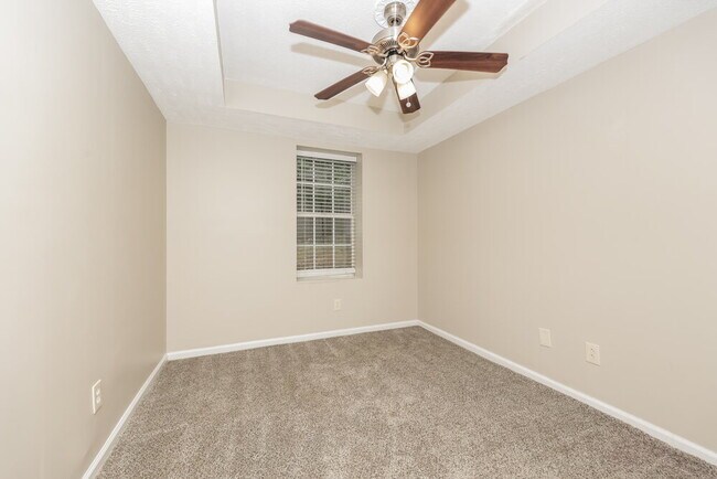 Building Photo - 4008 Calumet Dr