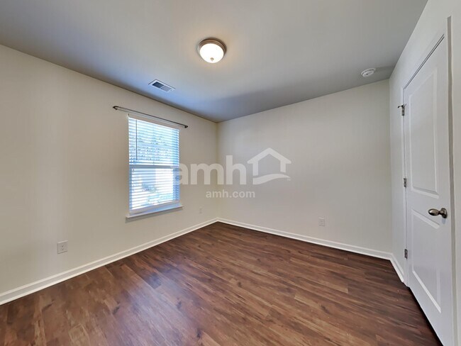 Building Photo - 509 Wayton Cir