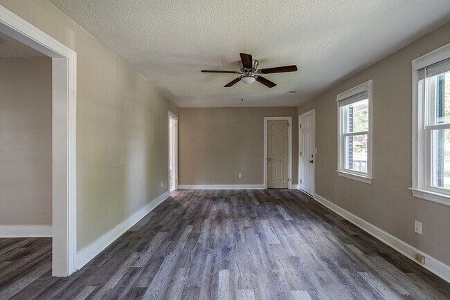 Building Photo - Welcome to this beautiful newly renovated ...