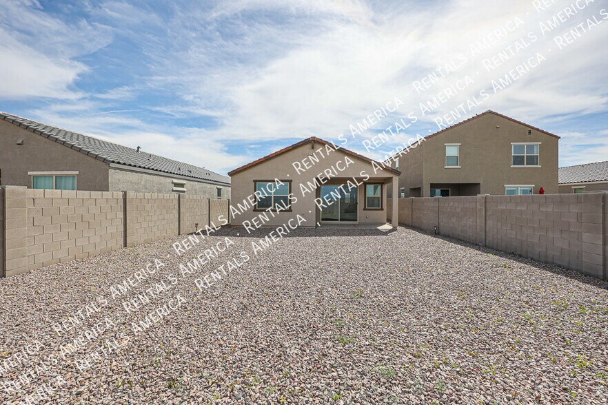 Building Photo - 40322 W Hillman Dr