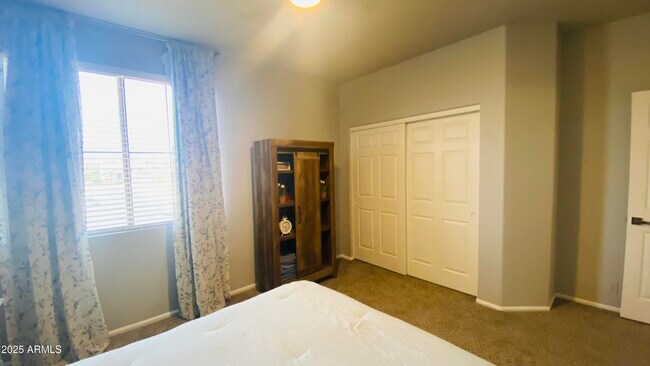 Building Photo - 6047 W Morrow Dr