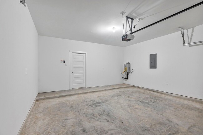 Building Photo - 31634 Whittis Hl Wy