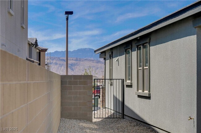 Building Photo - 12470 Madison Pk Pl