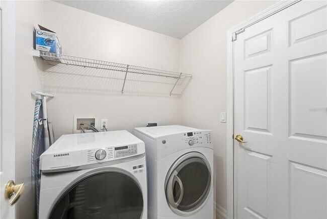 Building Photo - 748 Stonewyk Way