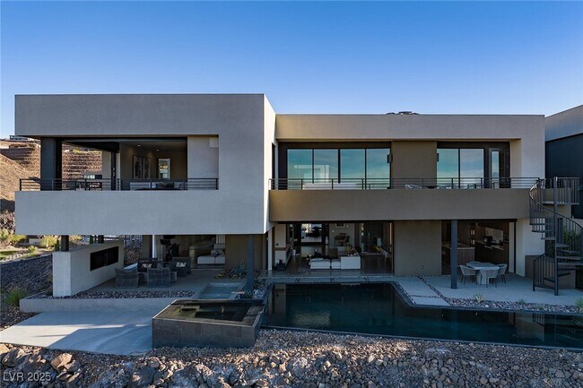Building Photo - 810 Dragons Eye Dr
