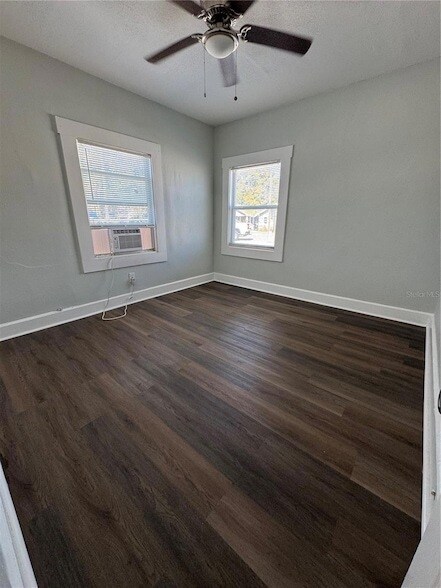 Building Photo - 3927 6th St S