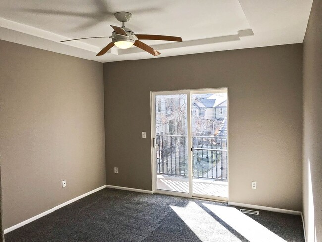 Building Photo - Dream Location! Attached 2 Car Garage!