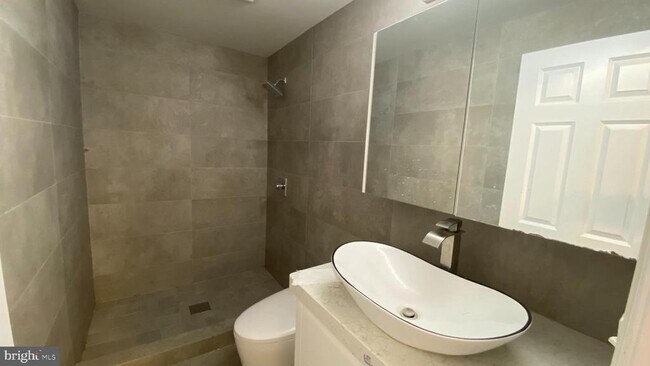 Building Photo - 43861 Hartley Pl