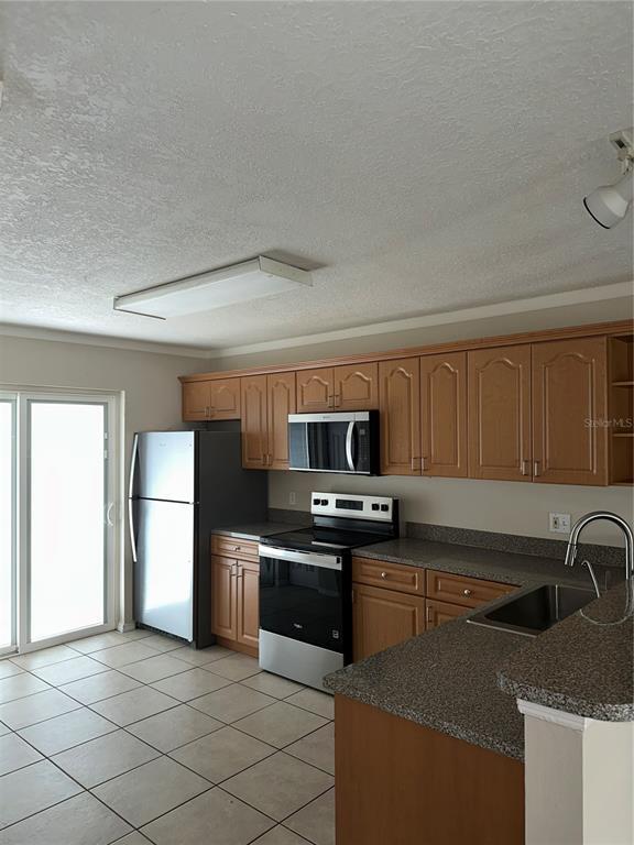 Building Photo - 3651 N Goldenrod Rd