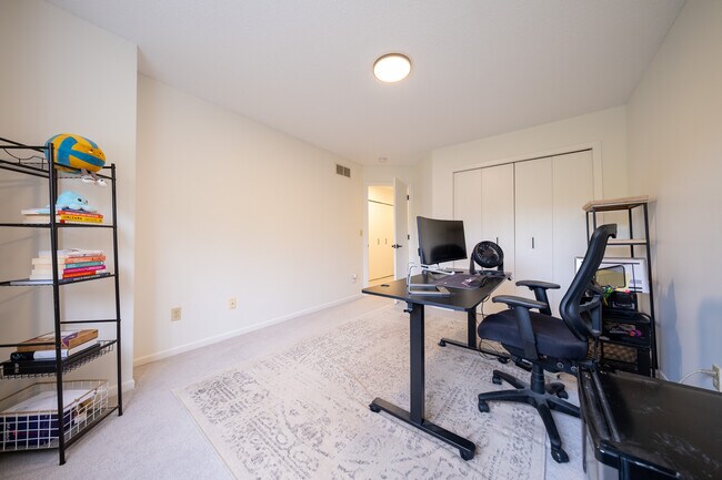 Building Photo - 4275 Merrimac Lane North